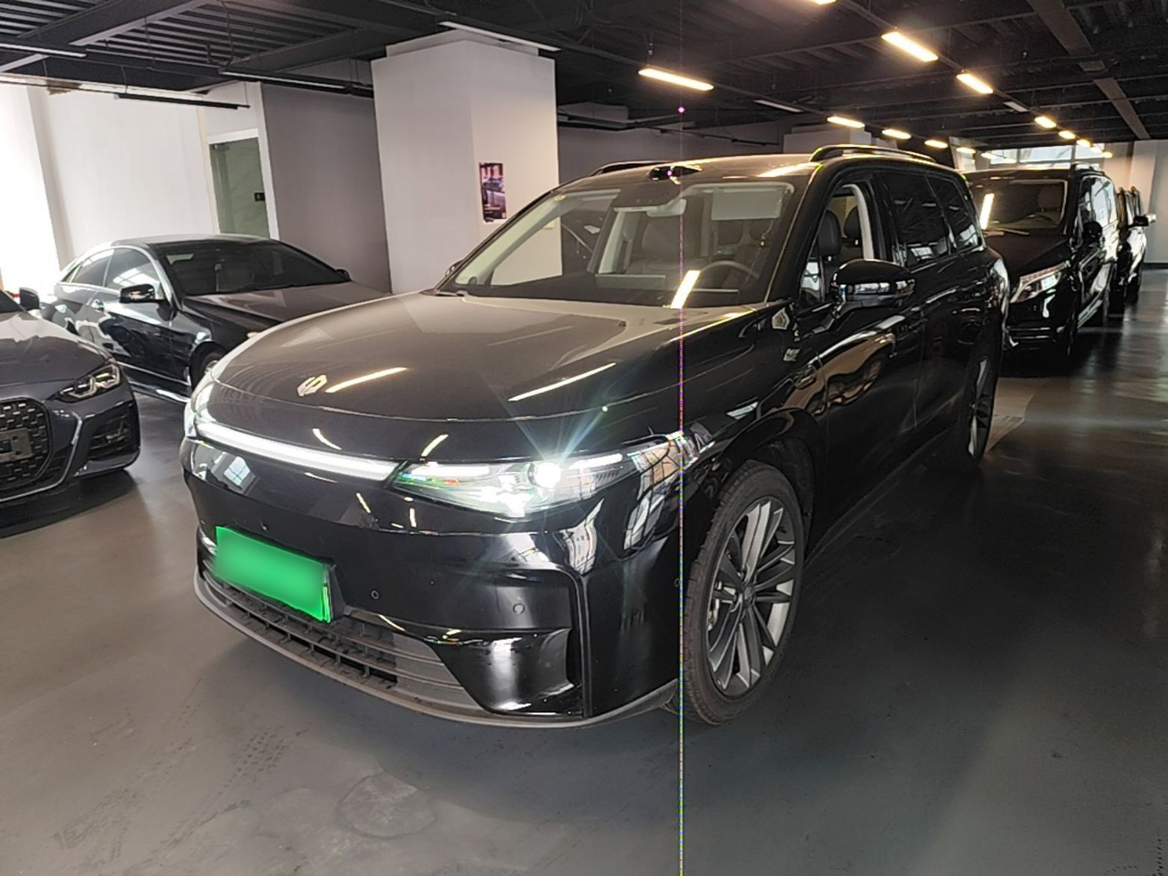 Unter der Vorderseite des Autos