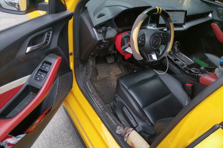 Used MG 5 2021 180 DVVT CVT Youth Luxury Edition
