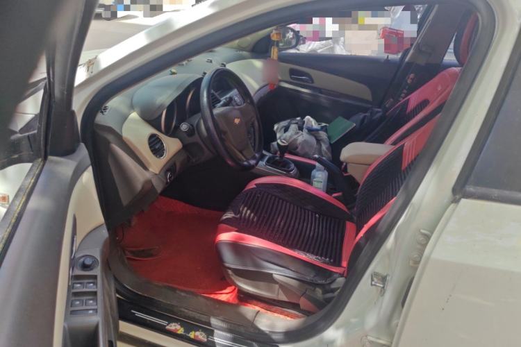 Used Chevrolet Cruze 2015 1.5L Classic SE MT Left Front Seat