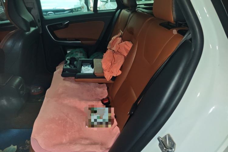 Used Volvo V60 2014 Restyled T5 Zhiya Edition
