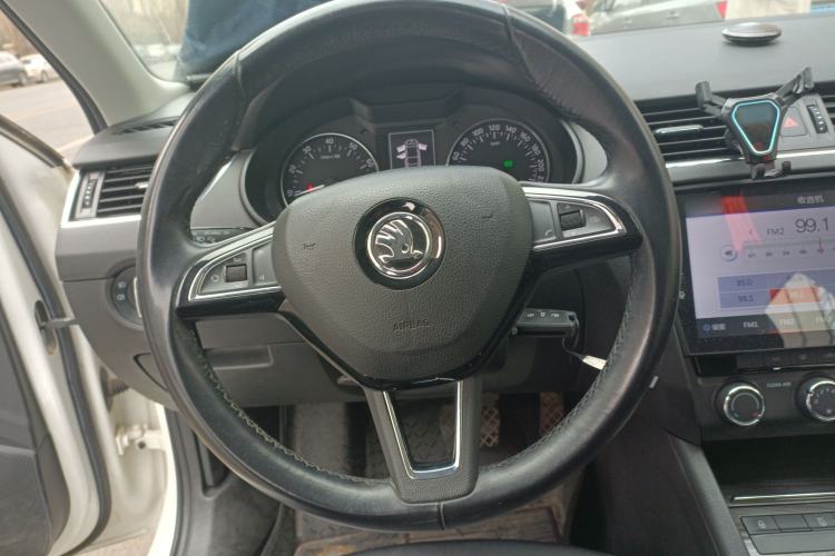 Used Skoda Octavia 2015 1.6L Automatic Yijun Edition