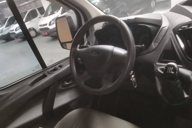 Used Ford Transit 2019 2.0T Diesel Van Mid-Chassis Mid-Roof 3-Seater China VI Standard
