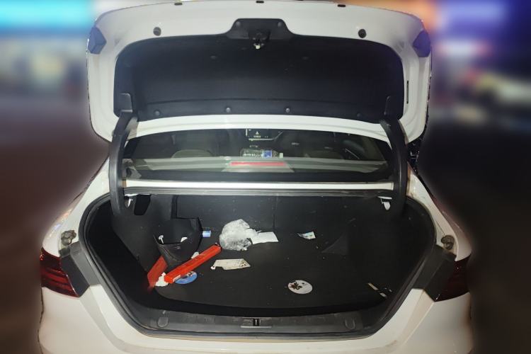 Used Geely Auto Binray 2019 200T DCT Binzhi Edition Trunk