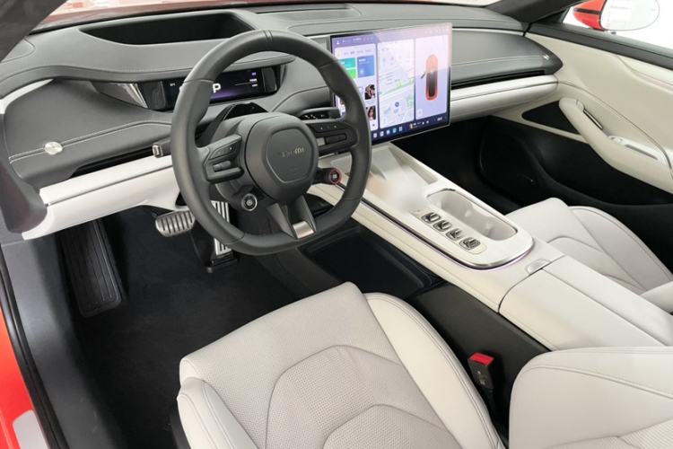 Used Xiaomi Auto SU7 2024 Four-Wheel Drive Ultra-Long Range Advanced Intelligent Driving Max Edition
