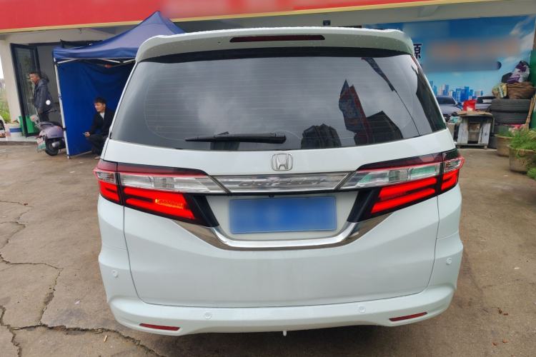 Used Honda Odyssey 2015 Revised 2.4L Luxury Edition
