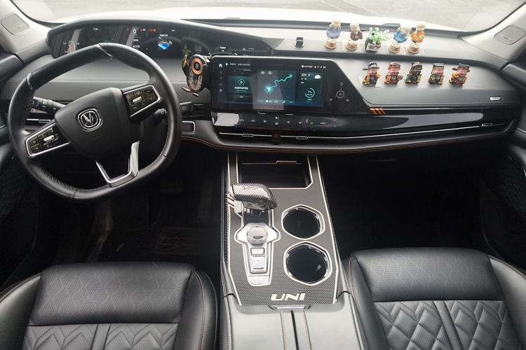 Used CHANGAN UNI-K 2021 2.0T Excellence Edition Center Console