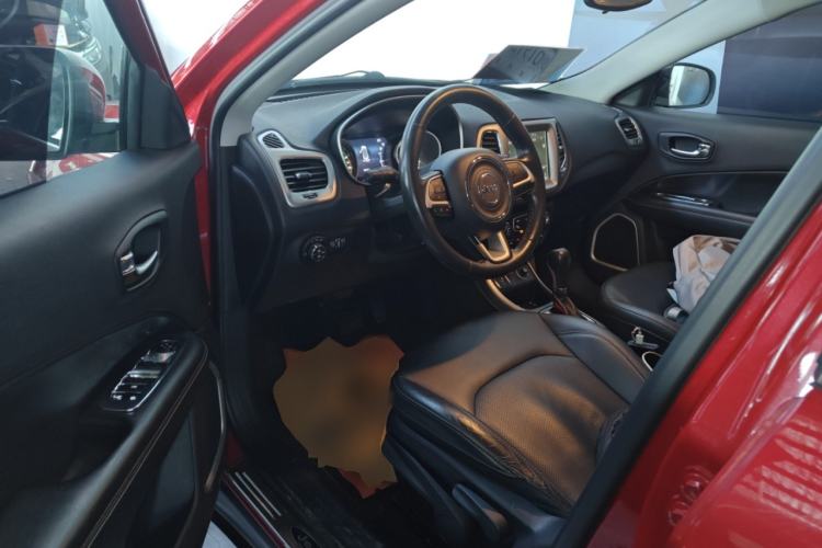 Used Jeep Compass 2017 200T Automatic Family Edition
