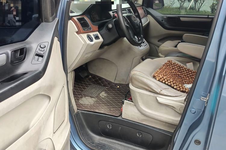 Used SAIC MAXUS G10 2016 1.9T Automatic Elite Edition Diesel China V Emission Standard