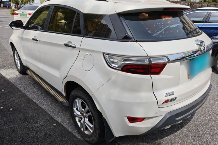 Used JMC Yusheng S330 2016 1.5L GTDi Automatic Two-Wheel Drive Comfort Edition Rear Left 45 Deg