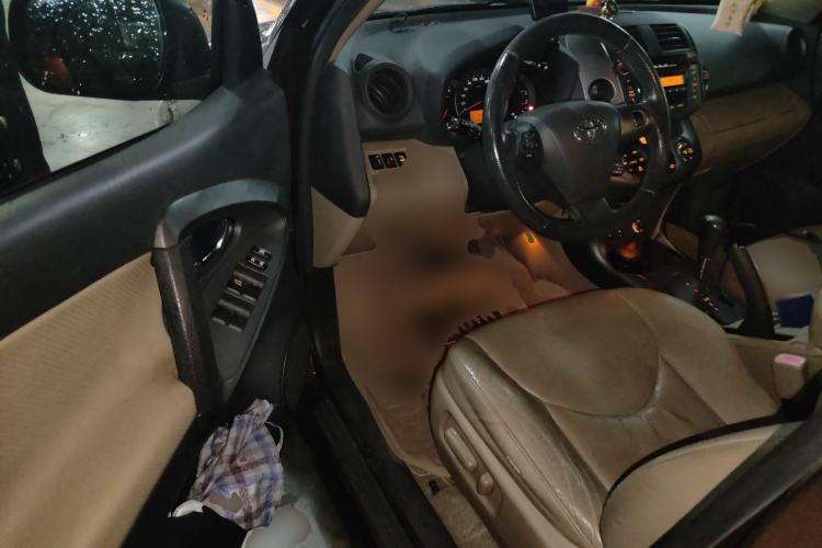 Used Toyota RAV4 2011 2.0L Automatic Luxury Edition