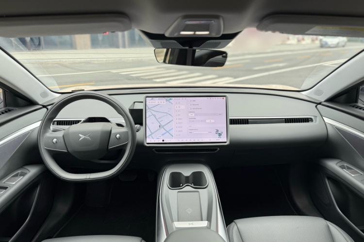 Used XPeng MONA M03 2024 620 with Ultra-Long Range Interior 8