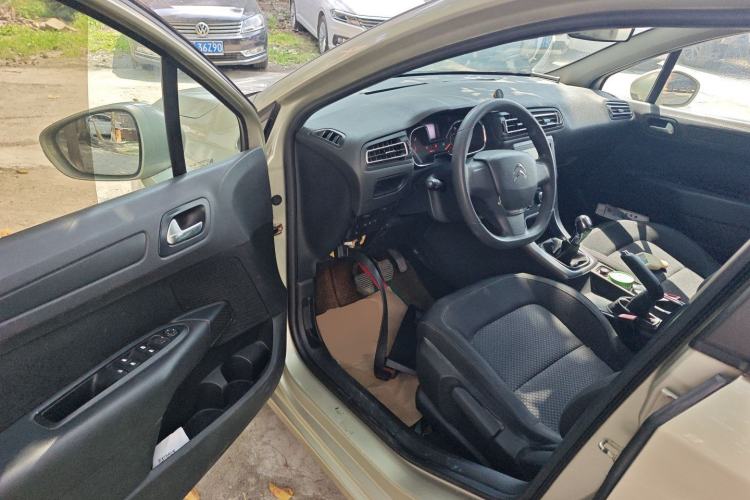 Used Citroen C4 Sega 2016 1.6L Manual Comfort Model Driver Seat