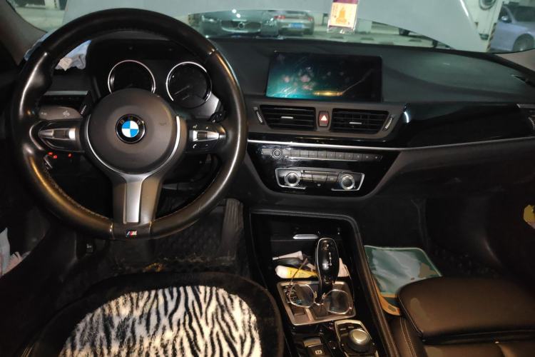 Used BMW 1 Series 2019 118i M Sport Package Center Console