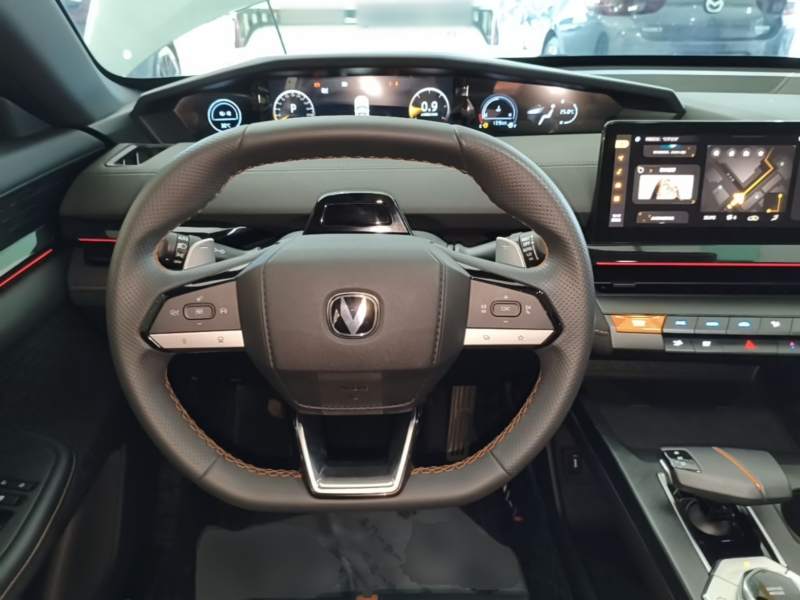 Used CHANGAN UNI-V 2024 1.5T Prestige Sport Edition — 10