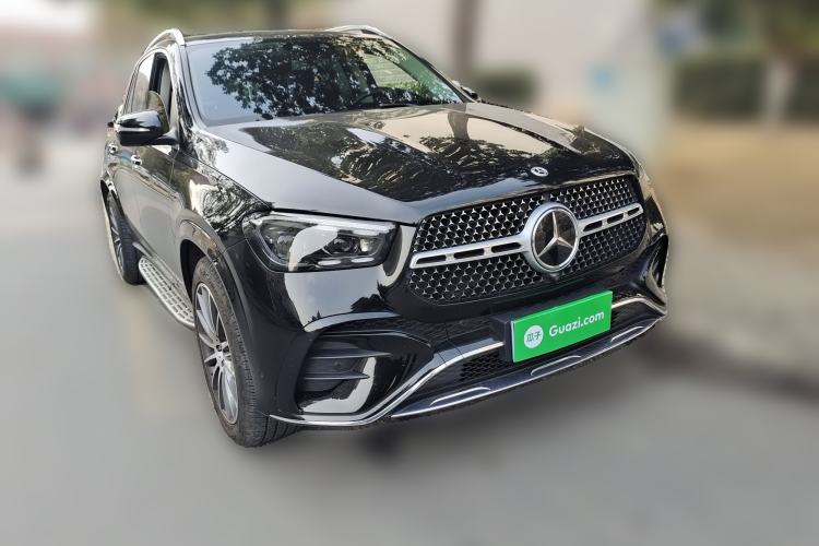 Used Mercedes-Benz GLE 2024 GLE 450 4MATIC Luxury Model Front Right 45 Deg
