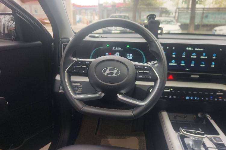 Used Hyundai ix35 2023 Musso 2.0L Prestige LUX Edition