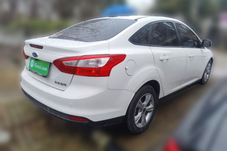 Used Ford Focus 2012 Sedan 1.6L Automatic Fashion Edition