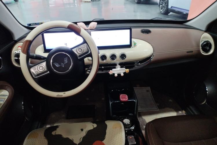 Used Wuling Bingo 2023 410 km Lingxi Deluxe Edition Center Console