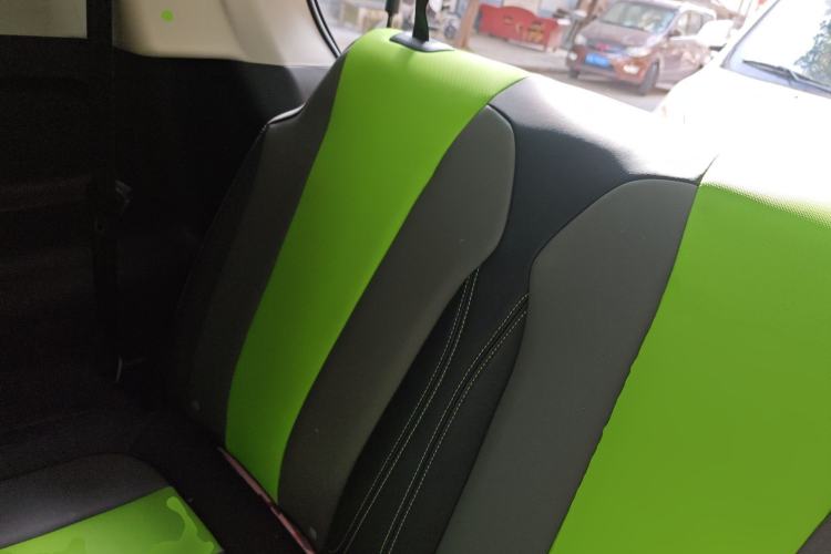 Used Roewe Clever 2021 302 km New Four-Seater Super-Efficient Version Left Rear Seat