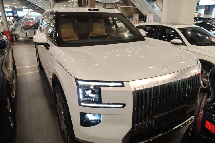 Used Zeekr 9X 2025 Ultra Edition Front Right 45 Deg