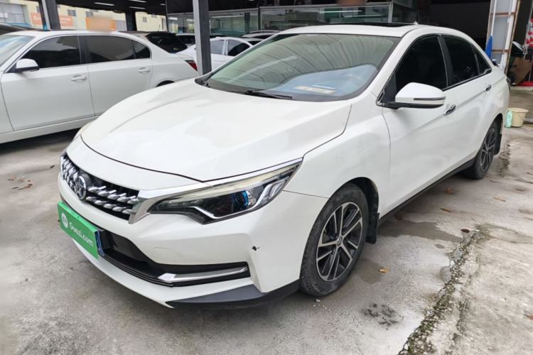 Used Venucia D60 2018 1.6L CVT Smart Connect Elite Edition