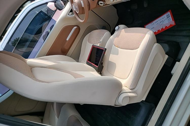 Used Wuling Hongguang MINIEV 2024 3rd Generation 215km Advanced Version Right Front Seat