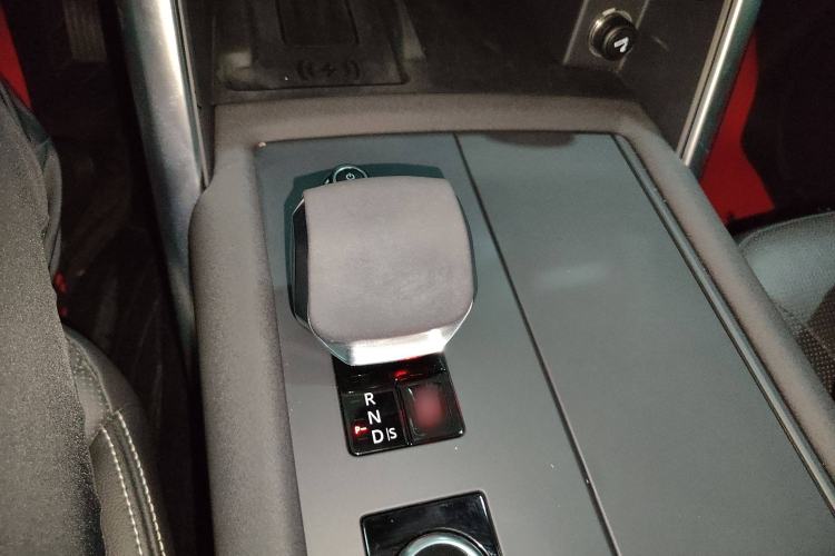 Used Land Rover Discovery 2023 Facelift 300PS S