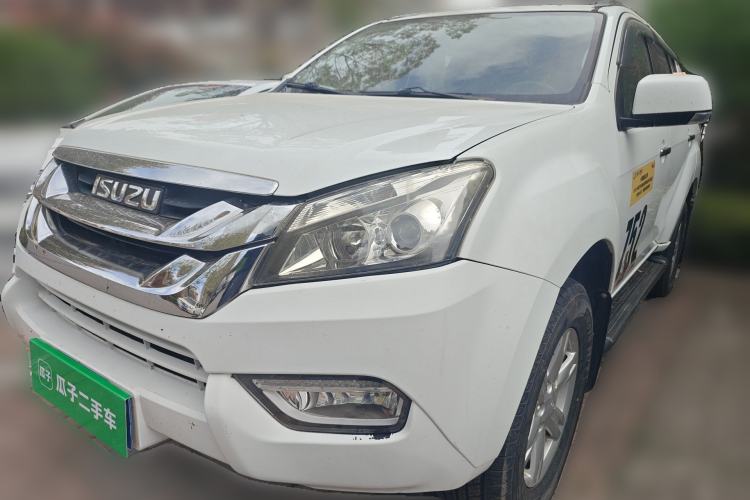 Used Isuzu mu-X 2017 3.0T Four-Wheel Drive Automatic Luxury 7-Seater China V Emission Standard