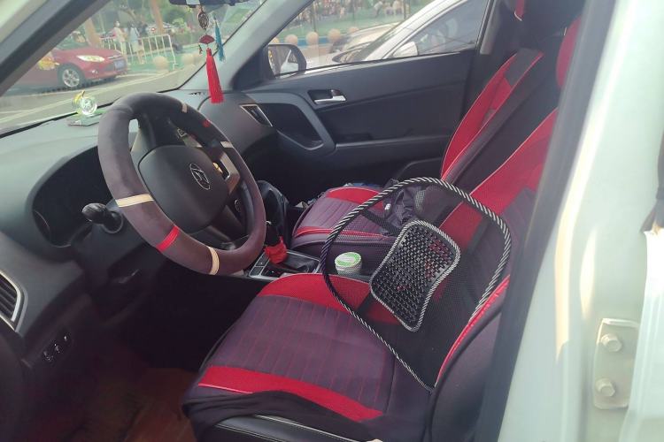 Used Hyundai ix25 2015 1.6L Automatic Two-Wheel Drive Smart GLS Trim Left Front Seat