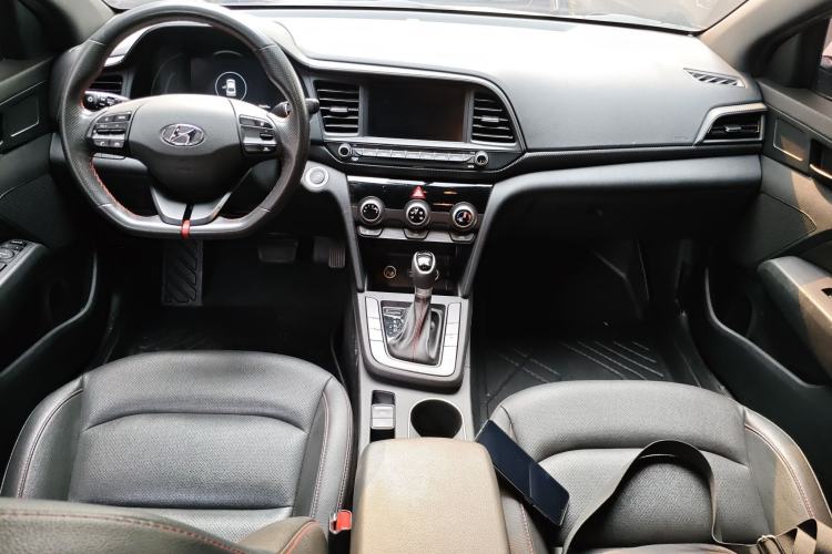 Used Hyundai Elantra (6th Generation / Lingdong) 2020 1.4T Dual-Clutch Xuan Dong · Dynamic Version Center Console