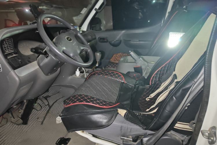 Used Jinbei Hiace 2016 2.0L Express Series Standard Version V19