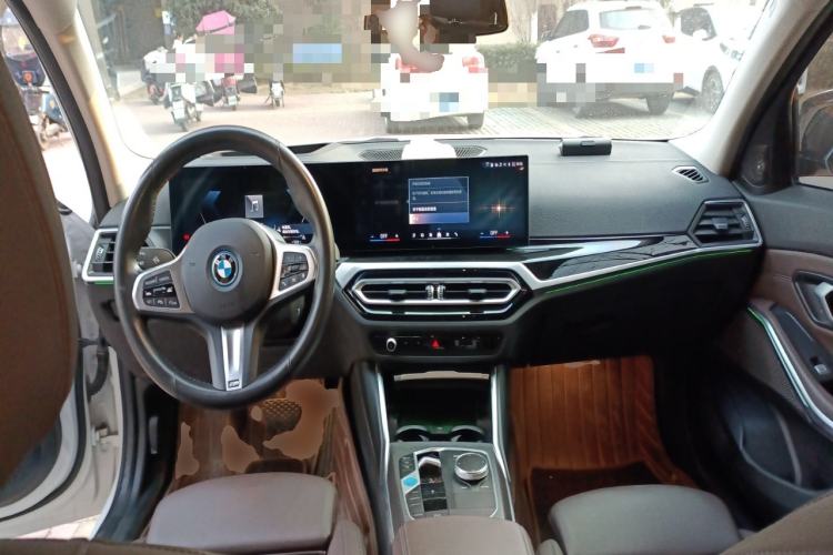 Used BMW i3 2023 eDrive 40 L Midnight Sports Package
