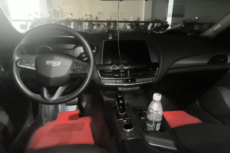 Used Cadillac CT5 2021 28T Luxury Model Center Console