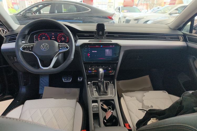 Used Volkswagen Magotan 2025 Revised Version Zhongxiang Edition 330TSI DSG Luxury Trim