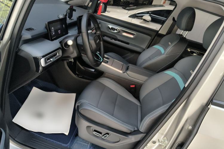 Used AION Y 2023 Plus 510 Smart Edition Left Front Seat