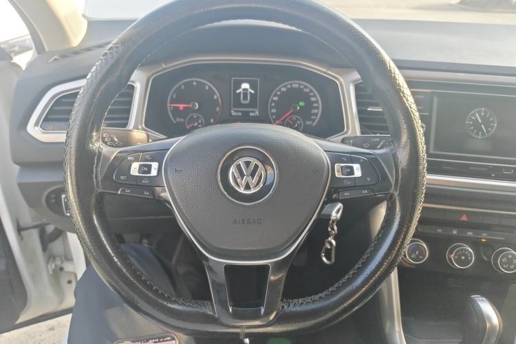 Used Volkswagen T-ROC 2018 230TSI DSG Two-Wheel Drive Advanced Version China V Standard Steering Wheel
