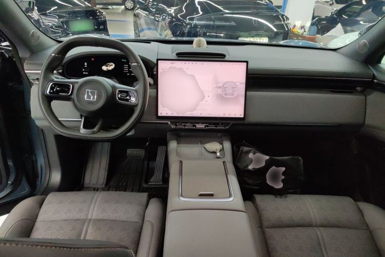 Used Zeekr 7X 2025 100 kWh Long-Range Rear-Wheel Drive with Intelligent Driving Features Center Console