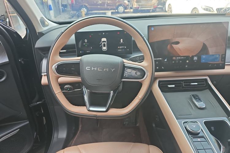 Used Chery Tiggo 8 L 2024 2.0T Two-Wheel Drive Luxury Edition 5 Seats