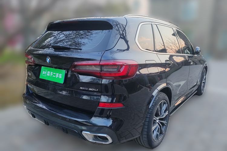 Used BMW X5 2022 xDrive 30Li Luxury M Sport Package
