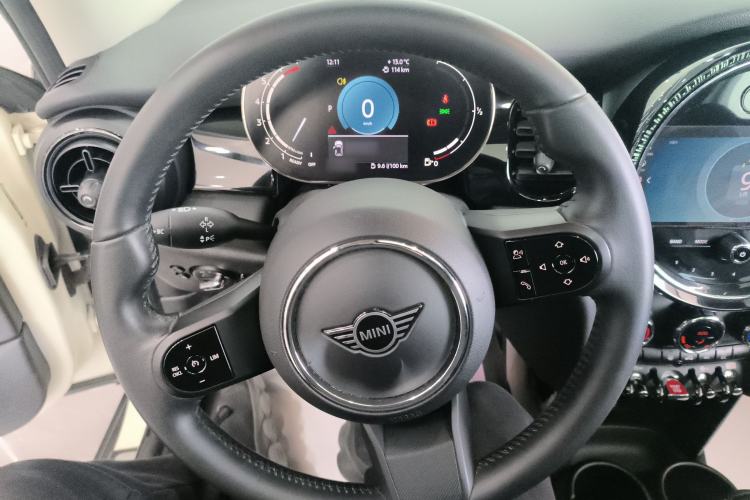 Used MINI MINI 2022 Updated 1.5T COOPER Classic Edition Five-Door Version