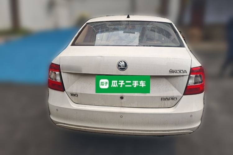 Used Skoda Rapid 2015 1.6L Manual Smart Selection Model