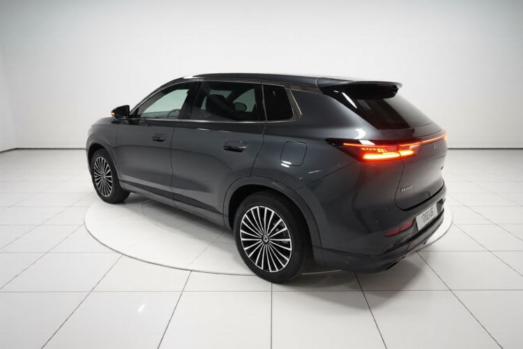 Used Dongfeng Aeolus L8 2025 Model 185KM Dream Edition
