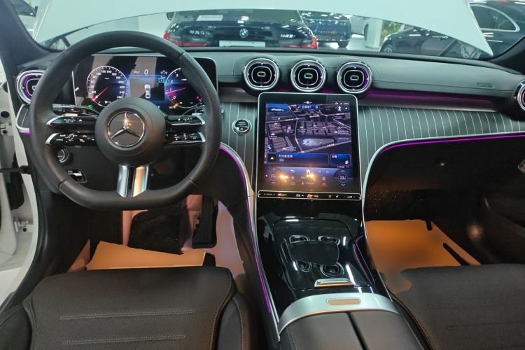 Used Mercedes-Benz C-Class 2023 Restyled C 260 L Night Edition Sports Version Center Console