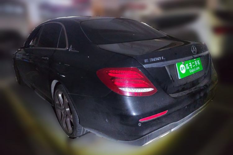 Used Mercedes-Benz E-Class 2016 E 300 L Sporty and Stylish Model
