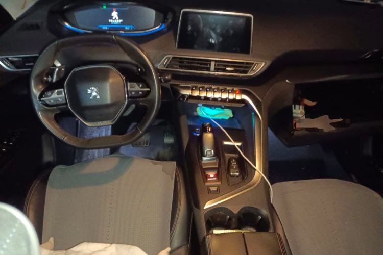 Used Peugeot 5008 2017 380THP 7-Seater Elite Edition
