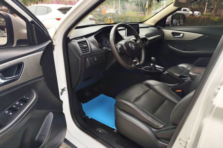 Used Dongfeng Fengon S560 2019 1.8L Manual Urban Model
