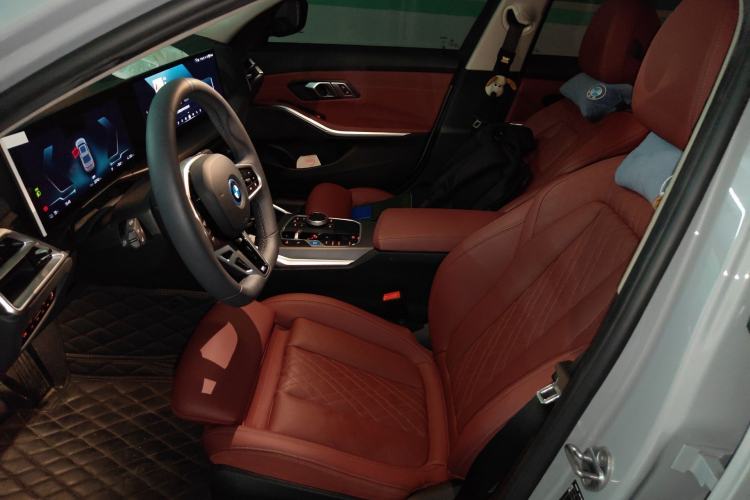 Used BMW i3 2025 eDrive 35 L Left Front Seat