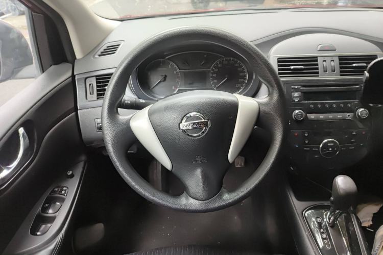 Used Nissan Tiida 2013 1.6L CVT Cool Cafe Edition
