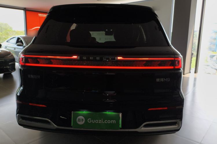 Used Geely Galaxy M9 2025 Model 210km Four-Wheel-Drive Leading Edition Rear