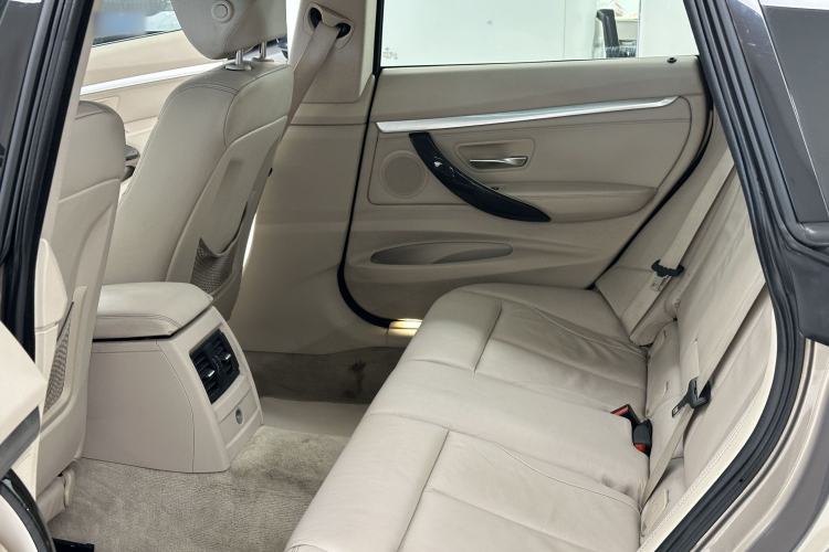 Used BMW 3 Series GT 2013 328i Sport Design Package Interior 11